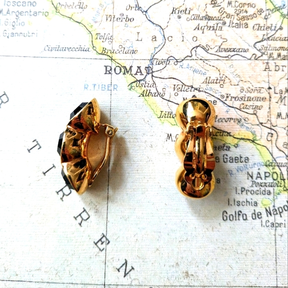 Swarovski SAL Signed Black Crystal on Gold Clip- On Earrings - Picture 4 of 5